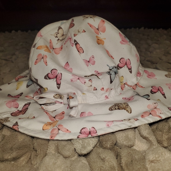 Fun in the Sun! - Picture 1 of 2